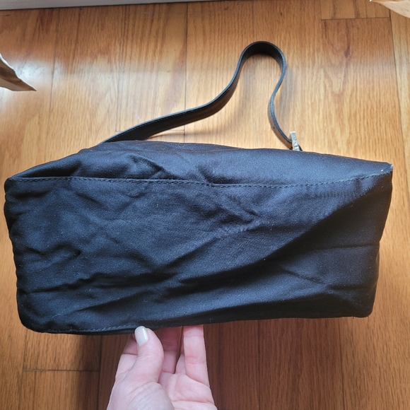 ❌️SOLD❌️ Authentic Vintage Fendi Shoulder Bag - Picture 9 of 16